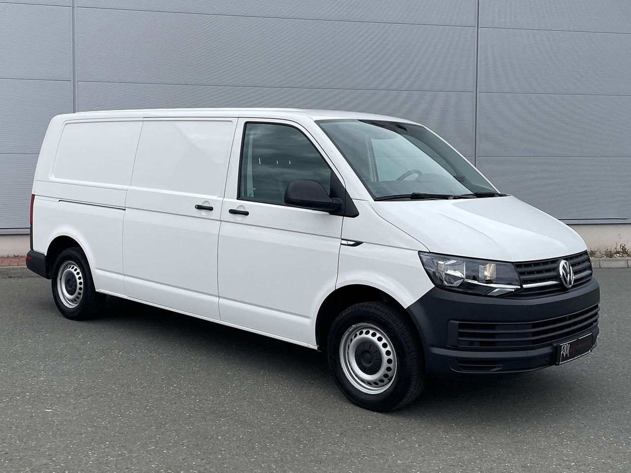 Volkswagen T6 Transporter 2.0 TDI PDC KLIMA - Fourgon utilitaire: photos 2 Volkswagen T6 Transporter 2.0 TDI PDC KLIMA - Fourgon utilitaire: photos 2