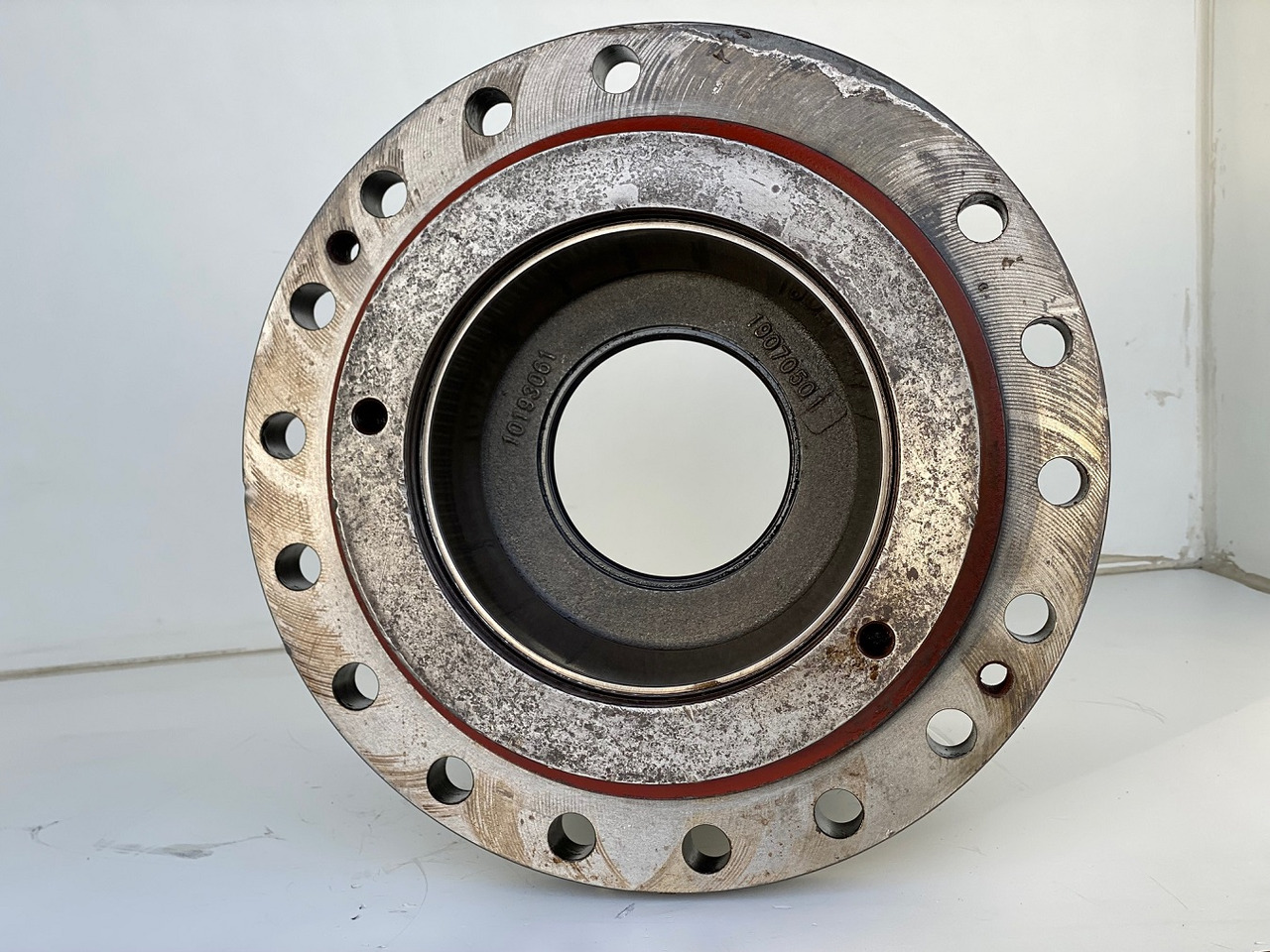 Moteur de rotation pour Pelle sur chenille Liebherr Abtriebswellengehäuse ID-Nr.90208566 - Liebherr Innenrad ID-Nr.90216346 and Kegelrollenlager ID-Nr.761001903.  R926, R928, R930.   #0170#0161#: photos 17