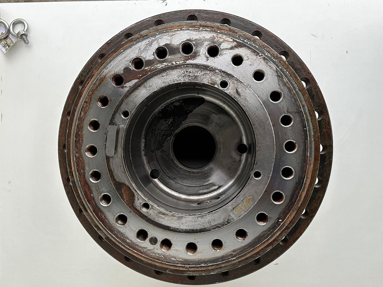 Transmission pour Engins de chantier Liebherr Anschlußträger ID-Nr.90207972 mit Innenrad ID-Nr.944315903.  FAT400P130-FAT400P139.  R926,R928,R930,R934,R936,R938.  #0992#0972#: photos 14