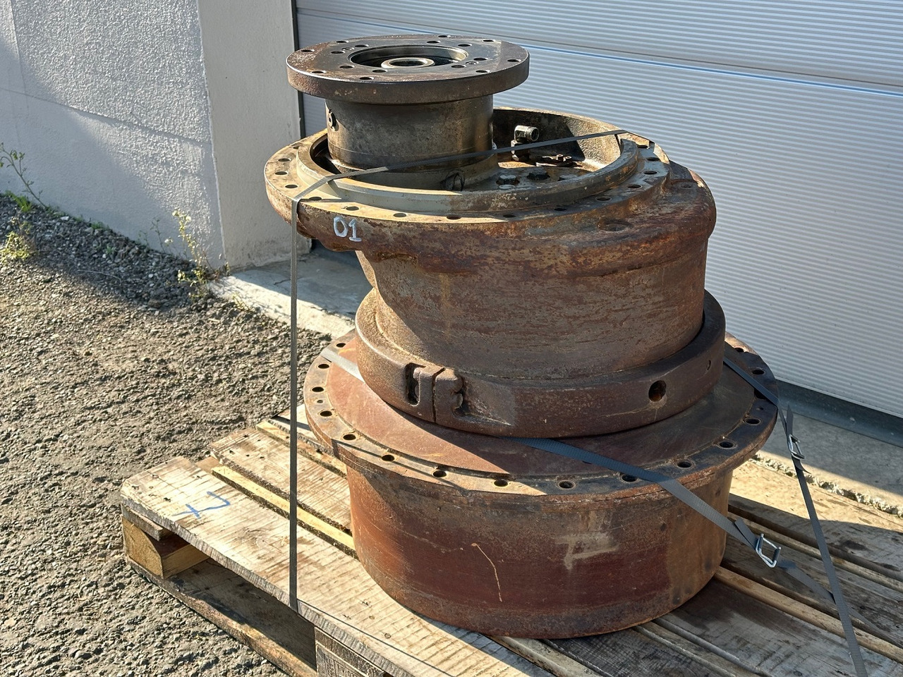 Liebherr Fahrantrieb FAT450E510. ID-Nr.970351501 - ID-Nr.90025195 - ID-Nr.90203584. LR634-992, LU755D-999, O634-992, PR734-4L-1481,PR734-4XL-1659. #10739.01# - Moteur de translation pour Bulldozer: photos 3 Liebherr Fahrantrieb FAT450E510. ID-Nr.970351501 - ID-Nr.90025195 - ID-Nr.90203584. LR634-992, LU755D-999, O634-992, PR734-4L-1481,PR734-4XL-1659. #10739.01# - Moteur de translation pour Bulldozer: photos 3