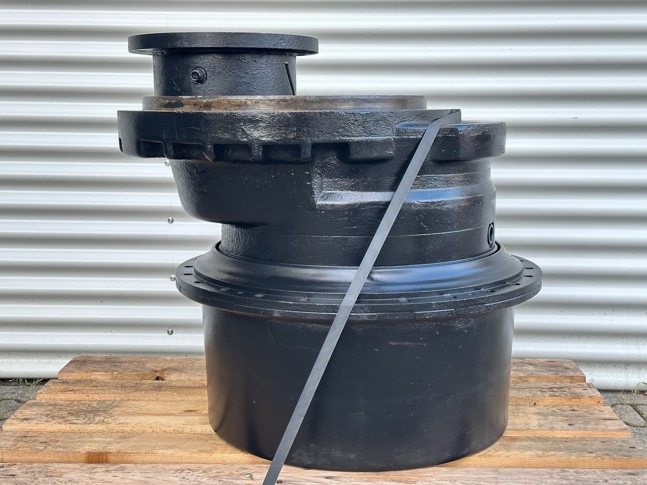 Liebherr Fahrantrieb FAT500E502. ID-Nr.933127201. PR734L-724 - PR734XL-725 - PR734LGP-726. #11193.01# - Moteur de translation pour Bulldozer: photos 1 Liebherr Fahrantrieb FAT500E502. ID-Nr.933127201. PR734L-724 - PR734XL-725 - PR734LGP-726. #11193.01# - Moteur de translation pour Bulldozer: photos 1