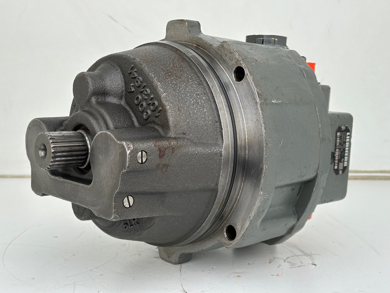 Liebherr Hydraulikeinbaumotor LH46VE 085. ID-Nr.12421312 - ID-Nr.12881023. LO1926, LOS926 K-LC, R922, R924, R926, R926 K-LC, R930 T. #20.38.0978# - Moteur hydraulique pour Engins de chantier: photos 1 Liebherr Hydraulikeinbaumotor LH46VE 085. ID-Nr.12421312 - ID-Nr.12881023. LO1926, LOS926 K-LC, R922, R924, R926, R926 K-LC, R930 T. #20.38.0978# - Moteur hydraulique pour Engins de chantier: photos 1