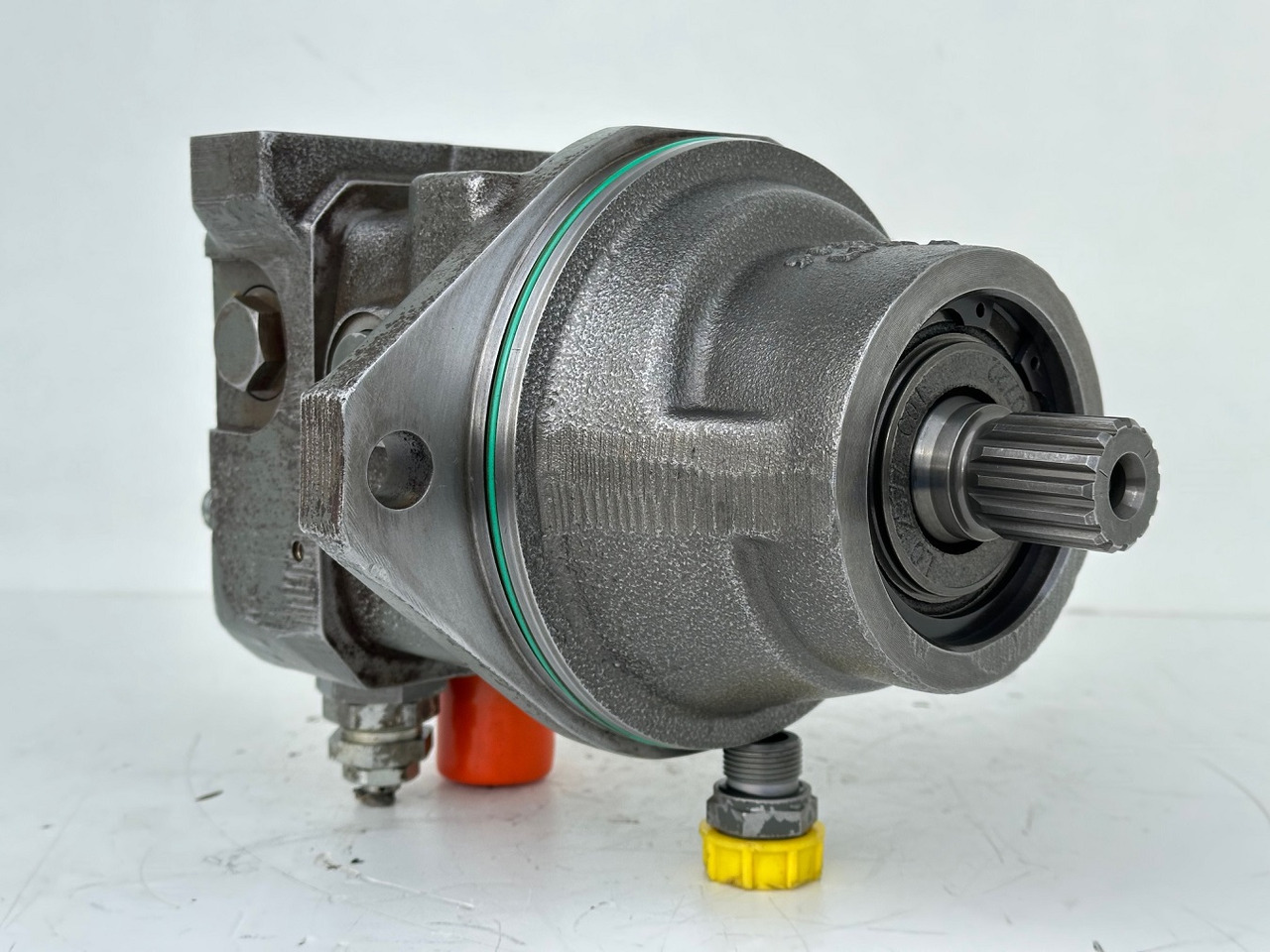 Liebherr Hydraulikeinbaumotor Typ:FMF045. ID-Nr.9075181 - ID-Nr.10125041 - ID-Nr.10125043. A309, A311, A312, A314, A316, A900, A904, A918, R313, R317, R900, R904. #10125043.39905# - Moteur hydraulique pour Pelle sur chenille: photos 2 Liebherr Hydraulikeinbaumotor Typ:FMF045. ID-Nr.9075181 - ID-Nr.10125041 - ID-Nr.10125043. A309, A311, A312, A314, A316, A900, A904, A918, R313, R317, R900, R904. #10125043.39905# - Moteur hydraulique pour Pelle sur chenille: photos 2