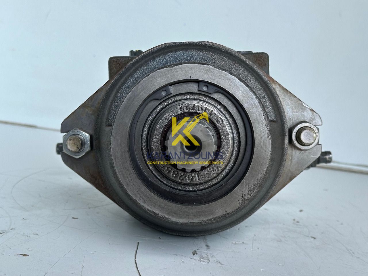 Liebherr Hydraulikeinbaumotor Typ:FMF058, ID-Nr.10122576 - ID-Nr.10145827 - ID-Nr.11371069. LOS1906, P924 COMP , R906, R906 PROTO, R916, R922, R924, R924 COMP, R926 COMP, R926 K LC. #39780# - Moteur hydraulique pour Pelle: photos 5 Liebherr Hydraulikeinbaumotor Typ:FMF058, ID-Nr.10122576 - ID-Nr.10145827 - ID-Nr.11371069. LOS1906, P924 COMP , R906, R906 PROTO, R916, R922, R924, R924 COMP, R926 COMP, R926 K LC. #39780# - Moteur hydraulique pour Pelle: photos 5