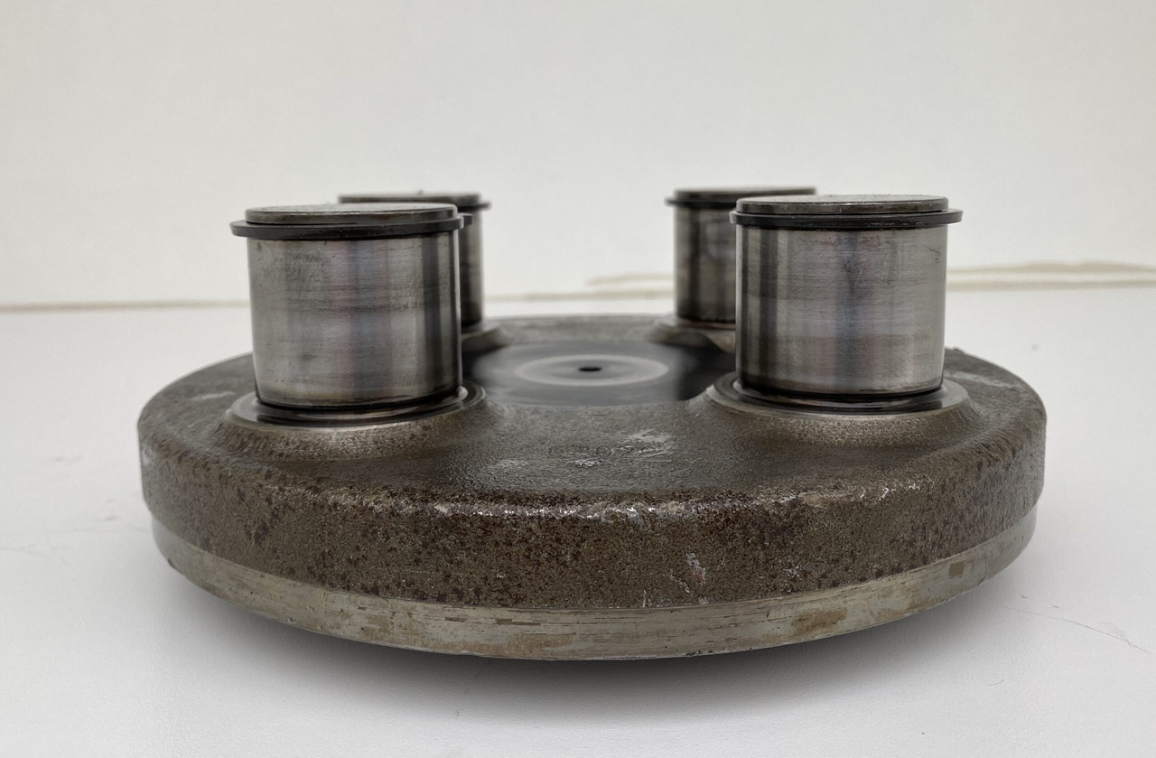 Liebherr Planetenträger ID-Nr.944306303 - ID-Nr.9443063. A924,A928,A932,A934,LH30,LH35,R906,R916,R922,R924,R926,R932,R934,R944 T. #4603# - Moteur de rotation pour Engins de chantier: photos 5 Liebherr Planetenträger ID-Nr.944306303 - ID-Nr.9443063. A924,A928,A932,A934,LH30,LH35,R906,R916,R922,R924,R926,R932,R934,R944 T. #4603# - Moteur de rotation pour Engins de chantier: photos 5