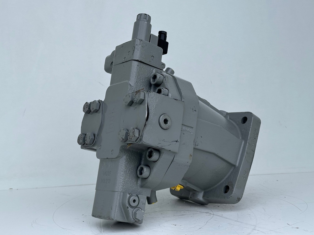 Liebherr Verstellmotor ID-Nr.510240108 - Hydromatik Rexroth Axialkolben-Verstellmotor Typ:A6VM140EP2D/63W-VZB017HB. #24338069# - Moteur hydraulique pour Grue sur chenilles: photos 5 Liebherr Verstellmotor ID-Nr.510240108 - Hydromatik Rexroth Axialkolben-Verstellmotor Typ:A6VM140EP2D/63W-VZB017HB. #24338069# - Moteur hydraulique pour Grue sur chenilles: photos 5