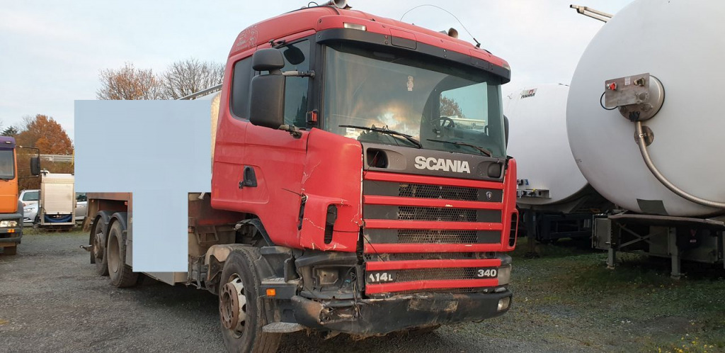 Scania 114L 340 LB6x2 Unfallschaden (Nr. 4772) - Camion: photos 2 Scania 114L 340 LB6x2 Unfallschaden (Nr. 4772) - Camion: photos 2
