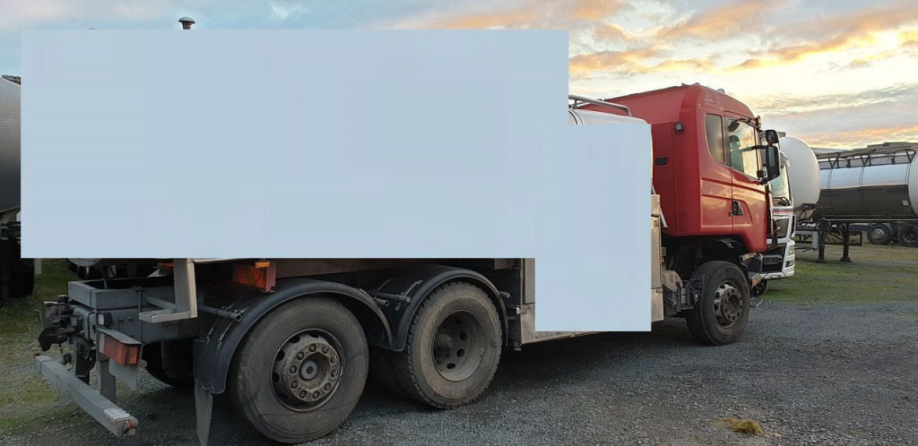 Scania 114L 340 LB6x2 Unfallschaden (Nr. 4772) - Camion: photos 3 Scania 114L 340 LB6x2 Unfallschaden (Nr. 4772) - Camion: photos 3