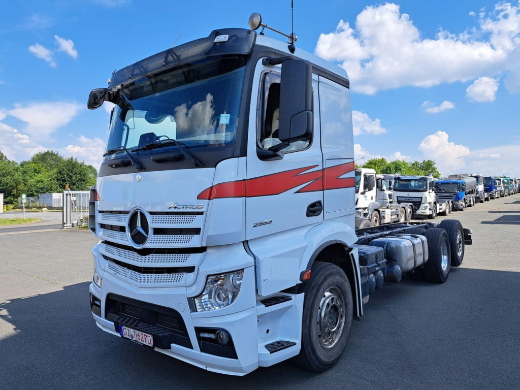 Mercedes Benz 2553 Actros 6x2 (Nr. 5804) - Châssis cabine: photos 2 Mercedes Benz 2553 Actros 6x2 (Nr. 5804) - Châssis cabine: photos 2