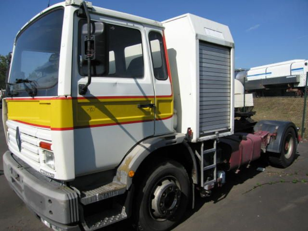 Renault 40GCC2 (Nr. 104) - Tracteur routier: photos 3 Renault 40GCC2 (Nr. 104) - Tracteur routier: photos 3