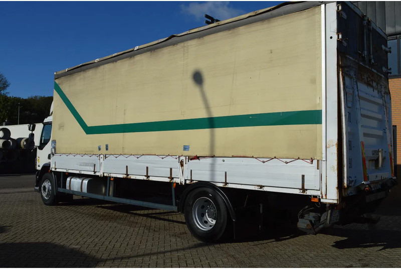 DAF CF 250 * EURO3 * MANUAL * 4X2 * - Camion à rideaux coulissants: photos 3 DAF CF 250 * EURO3 * MANUAL * 4X2 * - Camion à rideaux coulissants: photos 3