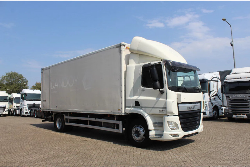 DAF CF 310 * EURO6 * 4X2 * - Camion fourgon: photos 4 DAF CF 310 * EURO6 * 4X2 * - Camion fourgon: photos 4