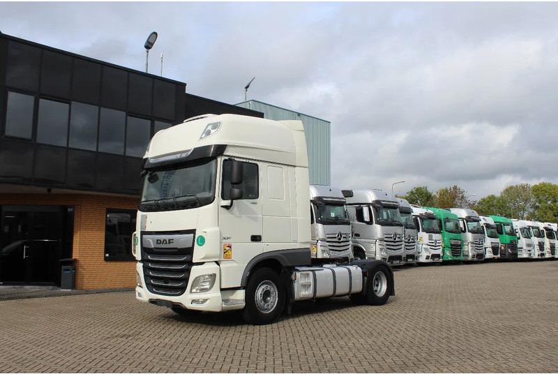 DAF XF 106.480 * RETARDER * BIG TANK * 4X2 * BIG SPACE * - Tracteur routier: photos 1 DAF XF 106.480 * RETARDER * BIG TANK * 4X2 * BIG SPACE * - Tracteur routier: photos 1