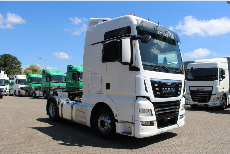 MAN TGX 18.460 * RETARDER * 2 BED * HYDRAULIC * 4X2 * - Tracteur routier: photos 5 MAN TGX 18.460 * RETARDER * 2 BED * HYDRAULIC * 4X2 * - Tracteur routier: photos 5