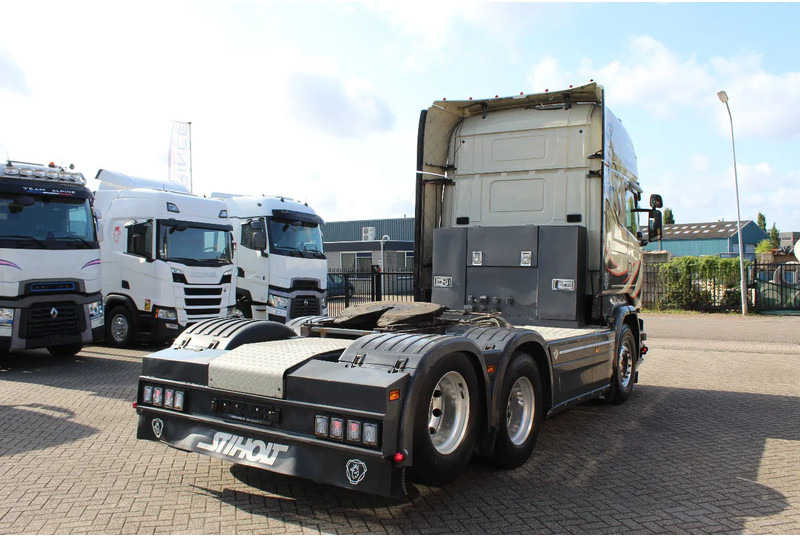 Scania R730 V8 * RETARDER * 6X2 * FULL FULL OPTION * HYDRAULIC * - Tracteur routier: photos 4 Scania R730 V8 * RETARDER * 6X2 * FULL FULL OPTION * HYDRAULIC * - Tracteur routier: photos 4