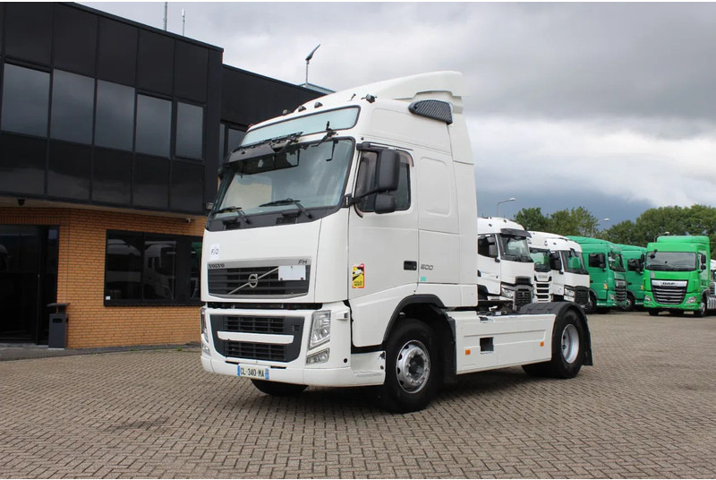 Volvo FH 13.500 * EURO5 * 2 TANK * 4X2 * chassi 2013 * top condition - Tracteur routier: photos 1 Volvo FH 13.500 * EURO5 * 2 TANK * 4X2 * chassi 2013 * top condition - Tracteur routier: photos 1