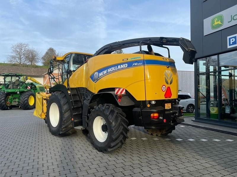 New Holland FR 450 - Ensileuse: photos 3 New Holland FR 450 - Ensileuse: photos 3