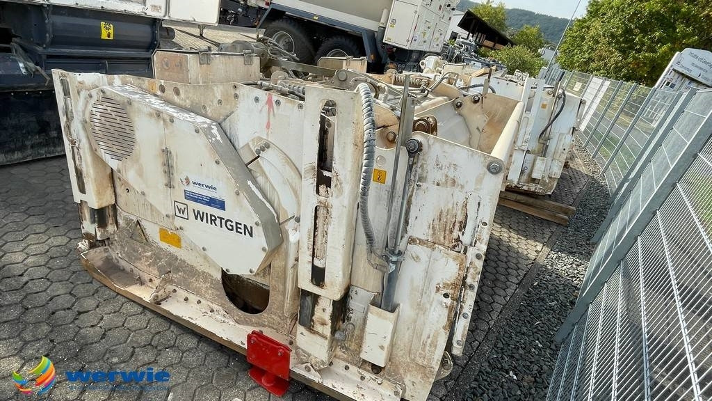 Wirtgen WS 250 - Travaux routiers: photos 2 Wirtgen WS 250 - Travaux routiers: photos 2