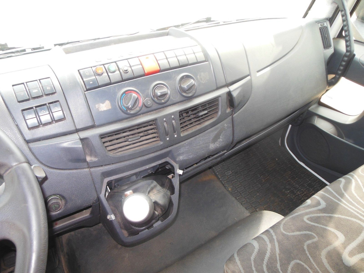 Fourgon grand volume Iveco EUROCARGO 75E14: photos 22