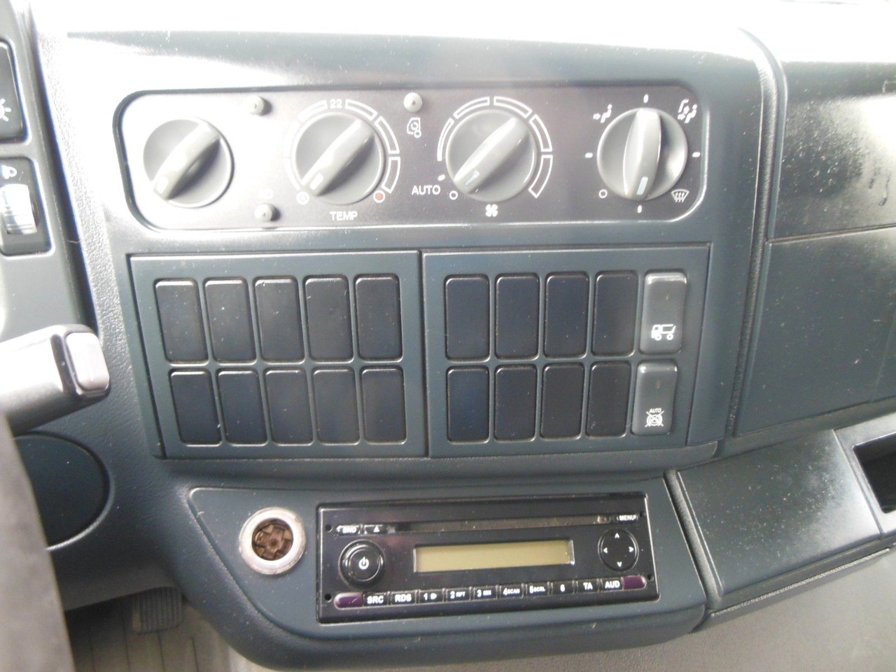 Camion fourgon MAN TGL 12.220 BB, D-HOLLANDIA: photos 25