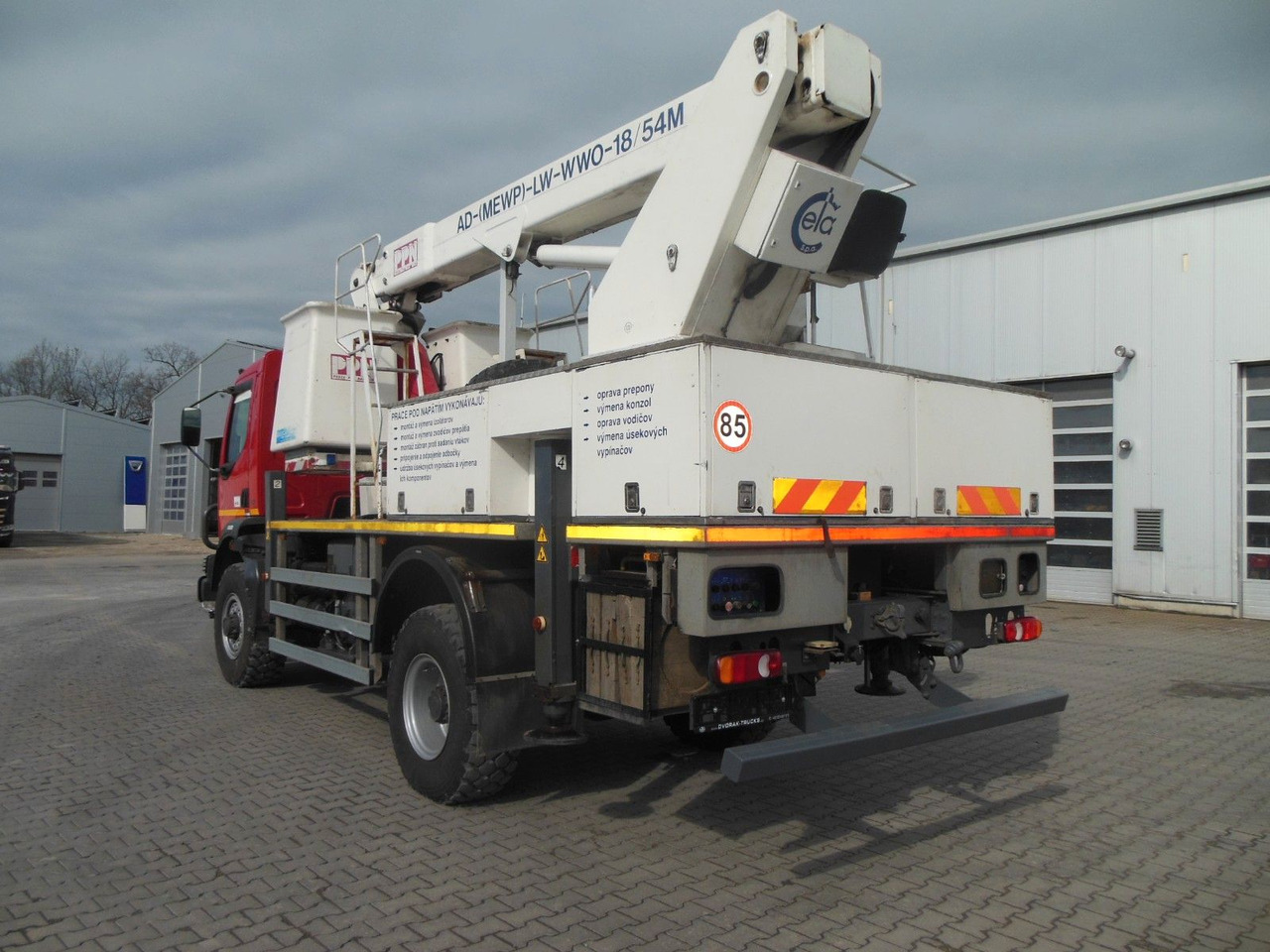Renault MIDLUM 220.14,4X4,HUBARBEITBÜHNE 16,5M, ISOLIERT - Camion avec nacelle: photos 2 Renault MIDLUM 220.14,4X4,HUBARBEITBÜHNE 16,5M, ISOLIERT - Camion avec nacelle: photos 2