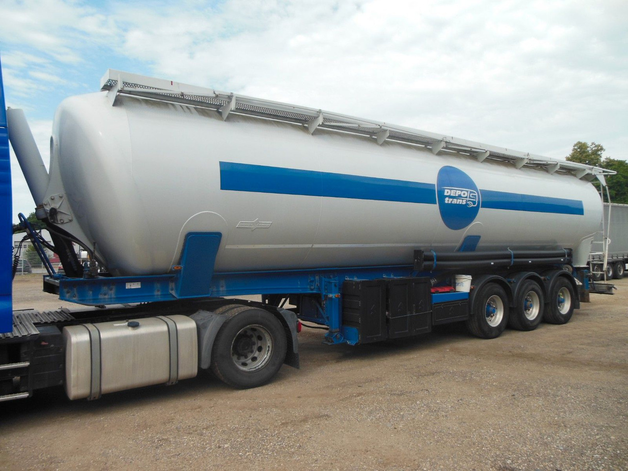 Spitzer SK 2460 CAL, 60.000 L - Citerne pulvérulente: photos 1 Spitzer SK 2460 CAL, 60.000 L - Citerne pulvérulente: photos 1