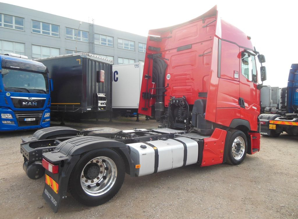 Renault T520 HIGH, COMFORT, LOWDECK, TOP STAND!! - Tracteur routier: photos 3 Renault T520 HIGH, COMFORT, LOWDECK, TOP STAND!! - Tracteur routier: photos 3