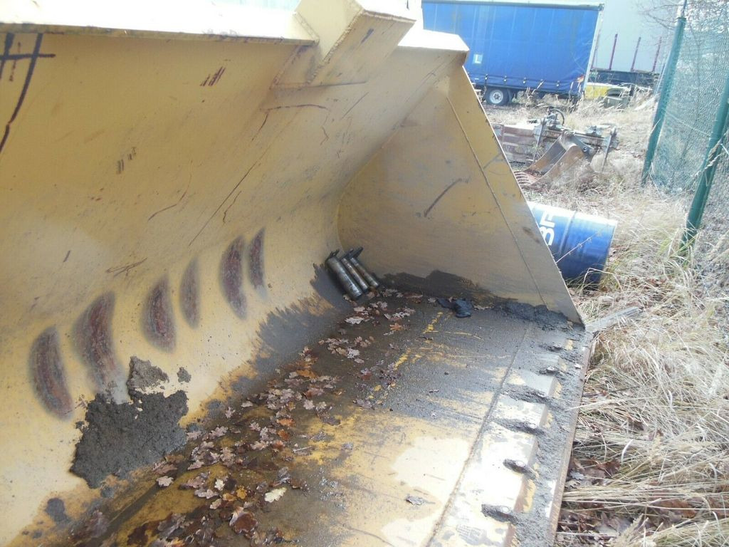 Volvo L120 - Schaufel 3,8m3 - Godet pour chargeur: photos 4 Volvo L120 - Schaufel 3,8m3 - Godet pour chargeur: photos 4
