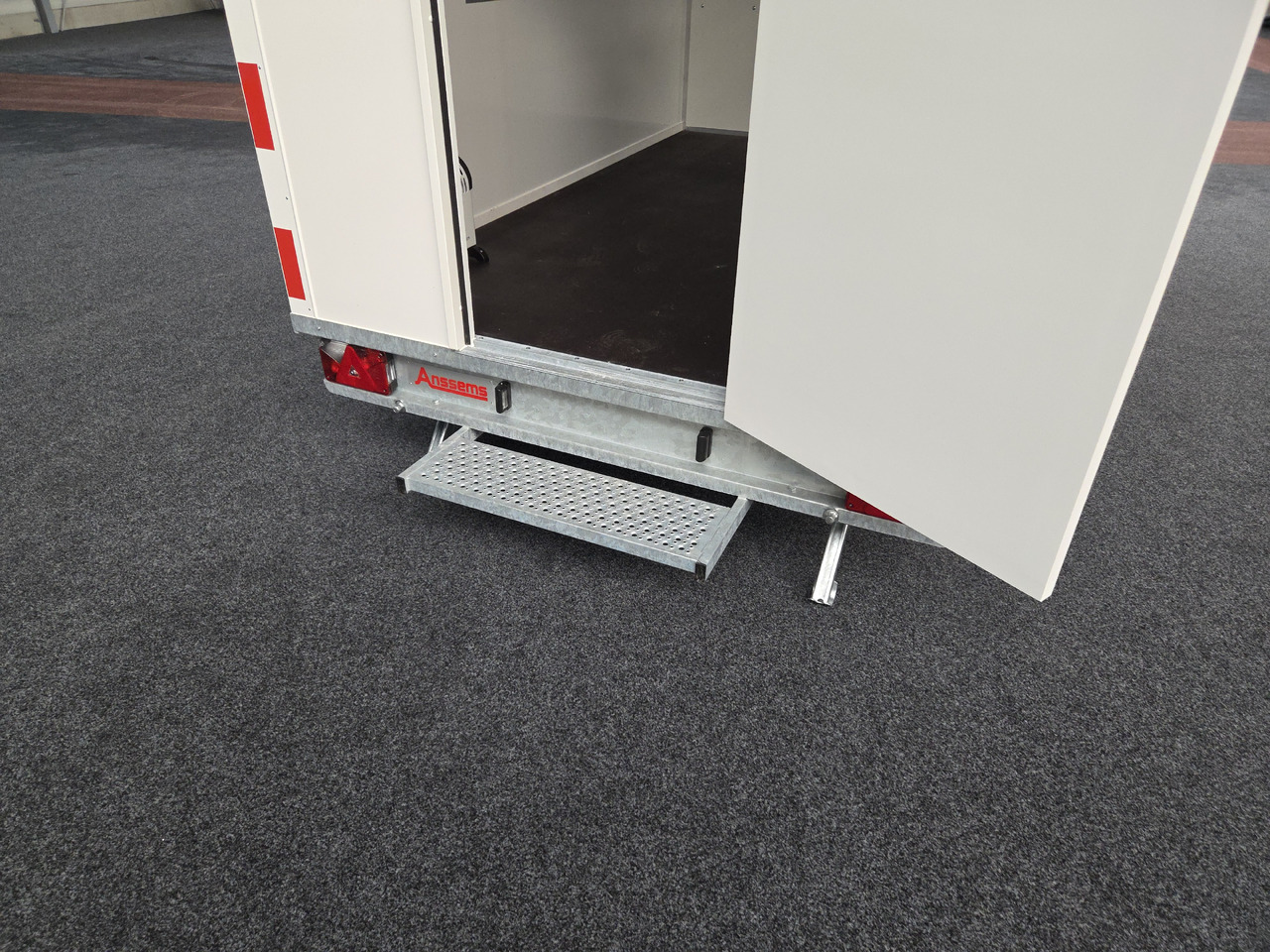 Bauwagen PTS 1400.390×188 Heizung Toilette 1400kg - Remorque fourgon: photos 5 Bauwagen PTS 1400.390×188 Heizung Toilette 1400kg - Remorque fourgon: photos 5