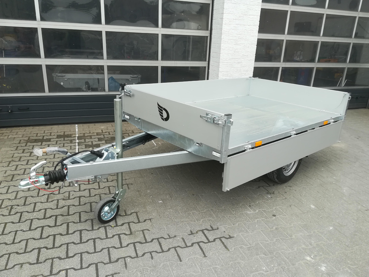 Cheval Liberte Debon Kipper PW 0 Lux Elektro 250x155x30cm 1500kg Januar Online Aktion - Remorque benne: photos 5 Cheval Liberte Debon Kipper PW 0 Lux Elektro 250x155x30cm 1500kg Januar Online Aktion - Remorque benne: photos 5