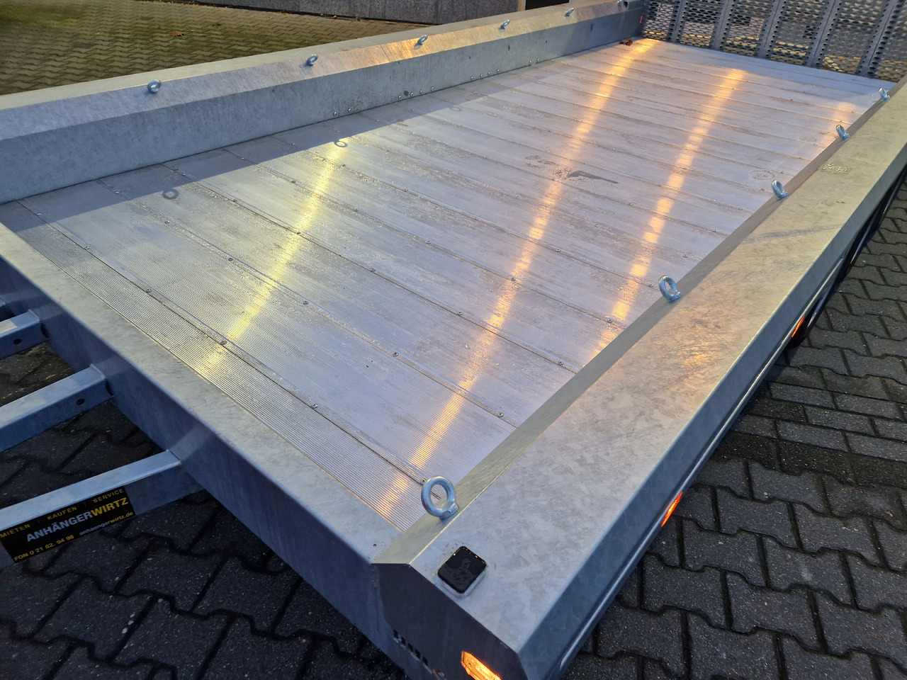 HULCO TERRAX Aluboden 469x195x27cm Heckrampe 150cm Tridem 3500kg (XXL) - Remorque porte engin: photos 4 HULCO TERRAX Aluboden 469x195x27cm Heckrampe 150cm Tridem 3500kg (XXL) - Remorque porte engin: photos 4