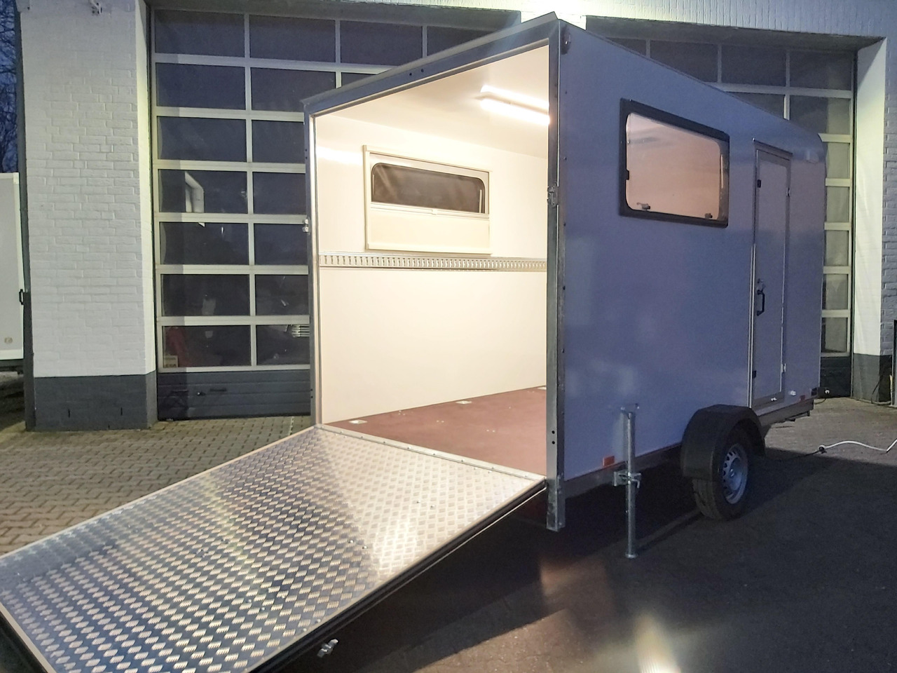 Caravane Koffer Sport Camp TFS 360.01 360x200x210cm aero Seitentür Heckrampe Fenster Bett (L) 100kmH 1300kg: photos 11