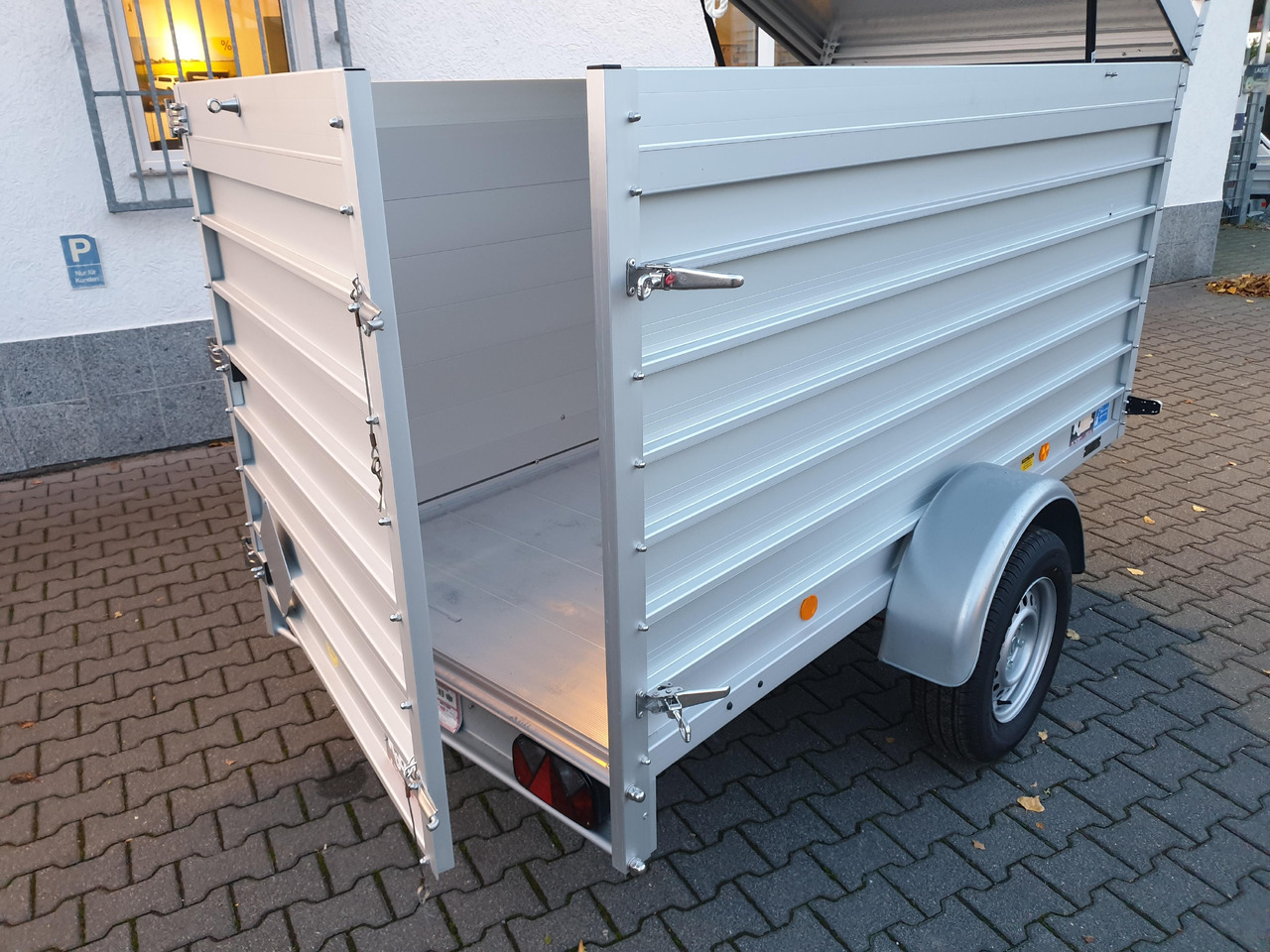 PKW Anhänger Koch Aluline 4.13 Deckel Hecktür Aluboden DV 250x125x125cm 1300kg 100 km/H Modell 23 - Remorque fourgon: photos 5 PKW Anhänger Koch Aluline 4.13 Deckel Hecktür Aluboden DV 250x125x125cm 1300kg 100 km/H Modell 23 - Remorque fourgon: photos 5