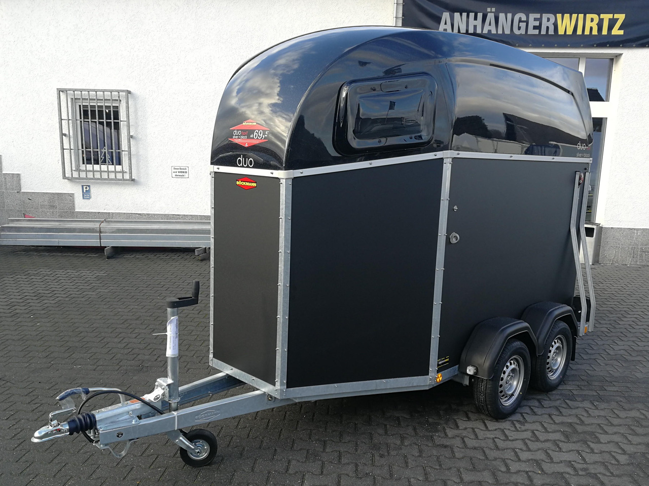 Pferdeanhänger Böckmann DUO Esprit silver black Haube schwarz 2400kg Modell 2024 - Van chevaux: photos 2 Pferdeanhänger Böckmann DUO Esprit silver black Haube schwarz 2400kg Modell 2024 - Van chevaux: photos 2
