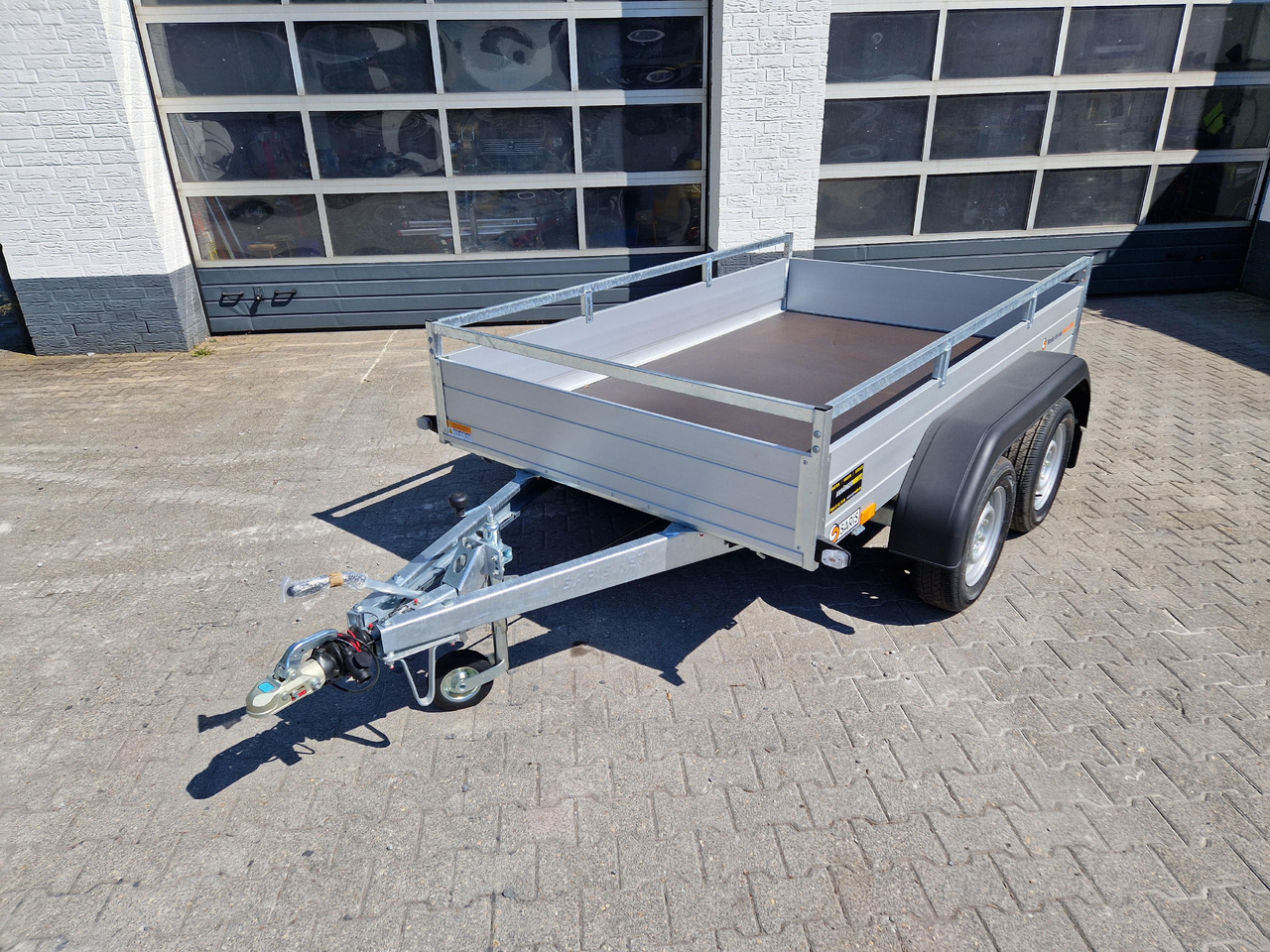 Saris Anhänger DW2000 McAlu Pro 255x153x43cm 2000kg kurz und breit - Remorque plateau: photos 3 Saris Anhänger DW2000 McAlu Pro 255x153x43cm 2000kg kurz und breit - Remorque plateau: photos 3