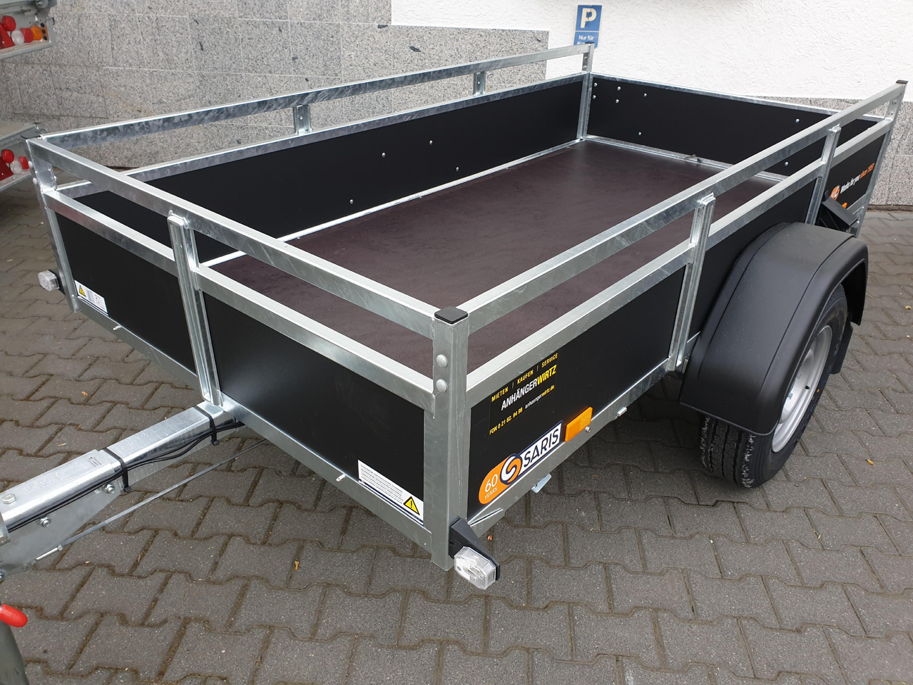 Saris BMG 135 Classic Wood 255x133x45cm (S) 1350kg Abverkauf Aktion - Remorque voiture: photos 3 Saris BMG 135 Classic Wood 255x133x45cm (S) 1350kg Abverkauf Aktion - Remorque voiture: photos 3