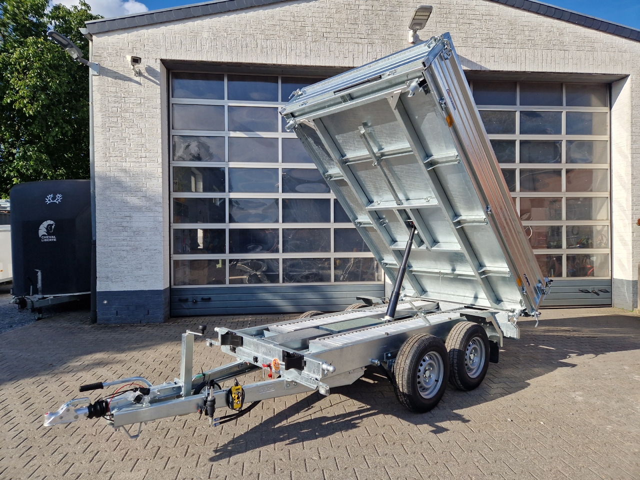 Saris Kipper 3 SKS 310 176 40cm Stahlwände HD elektro Notpumpe Alurampen Stützen 3000kg 100km/H - Remorque benne: photos 1 Saris Kipper 3 SKS 310 176 40cm Stahlwände HD elektro Notpumpe Alurampen Stützen 3000kg 100km/H - Remorque benne: photos 1