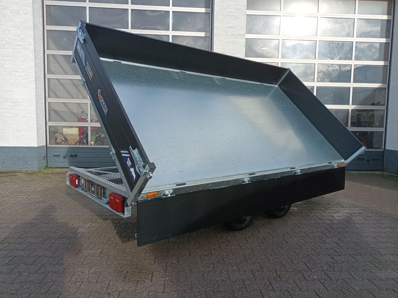 Remorque benne Saris Kipper K3 356 184 3500 2 HD E 356x184x35cm black heavy duty Rampen Stützen NHP LED (L) 3500kg: photos 11