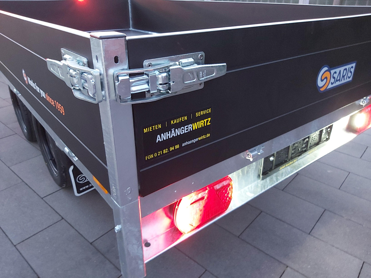 Remorque plateau Saris PL306 170 2700 2 306x170x30cm black Edition LED Beleuchtung H Gestell 13" (M) 2700kg: photos 8