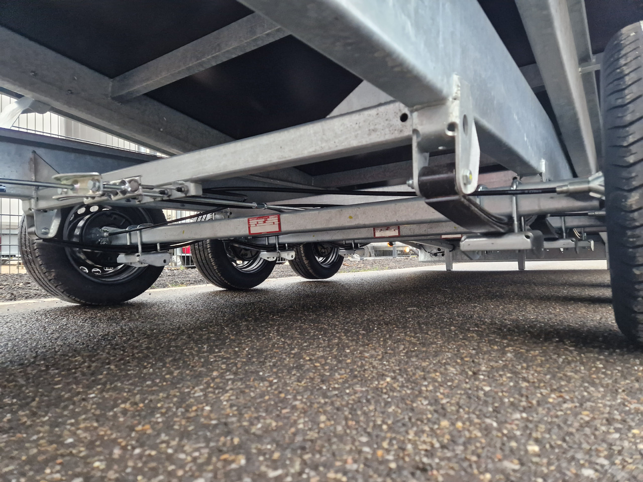 Remorque porte engin Variant Maschinentransporter 3563 UX Maxi Load 620x210x30cm LED Tridem Parabelfeder 3500kg Modell 24