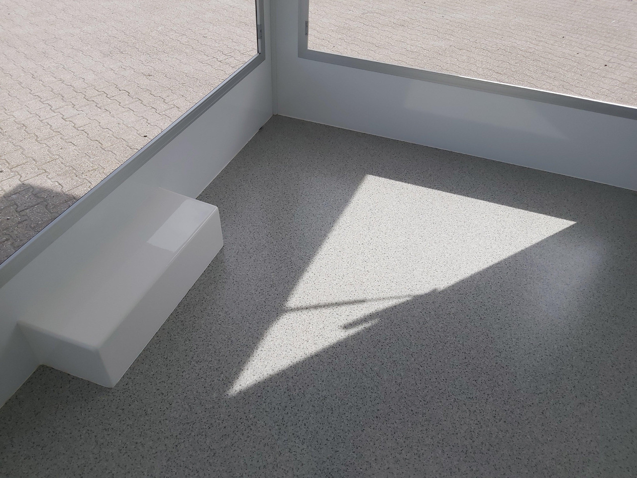 Remorque magasin Verkaufsanhänger VK 302 220 aero retro 300x220x230cm 2 Verkaufsklappen DIY Leer PVC Boden 1300kg: photos 7