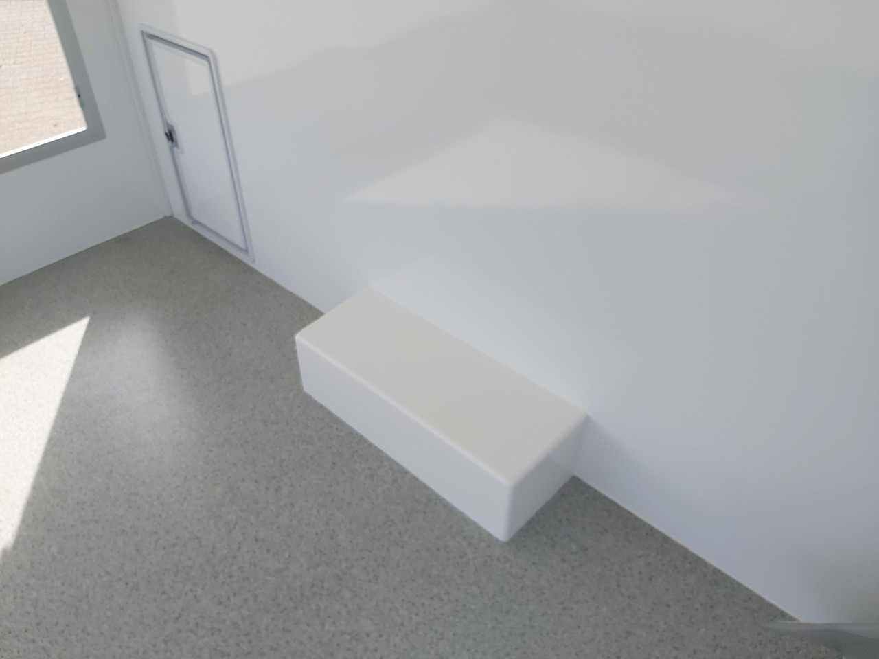 Remorque magasin Verkaufsanhänger VK 302 220 aero retro 300x220x230cm 2 Verkaufsklappen DIY Leer PVC Boden 1300kg: photos 6