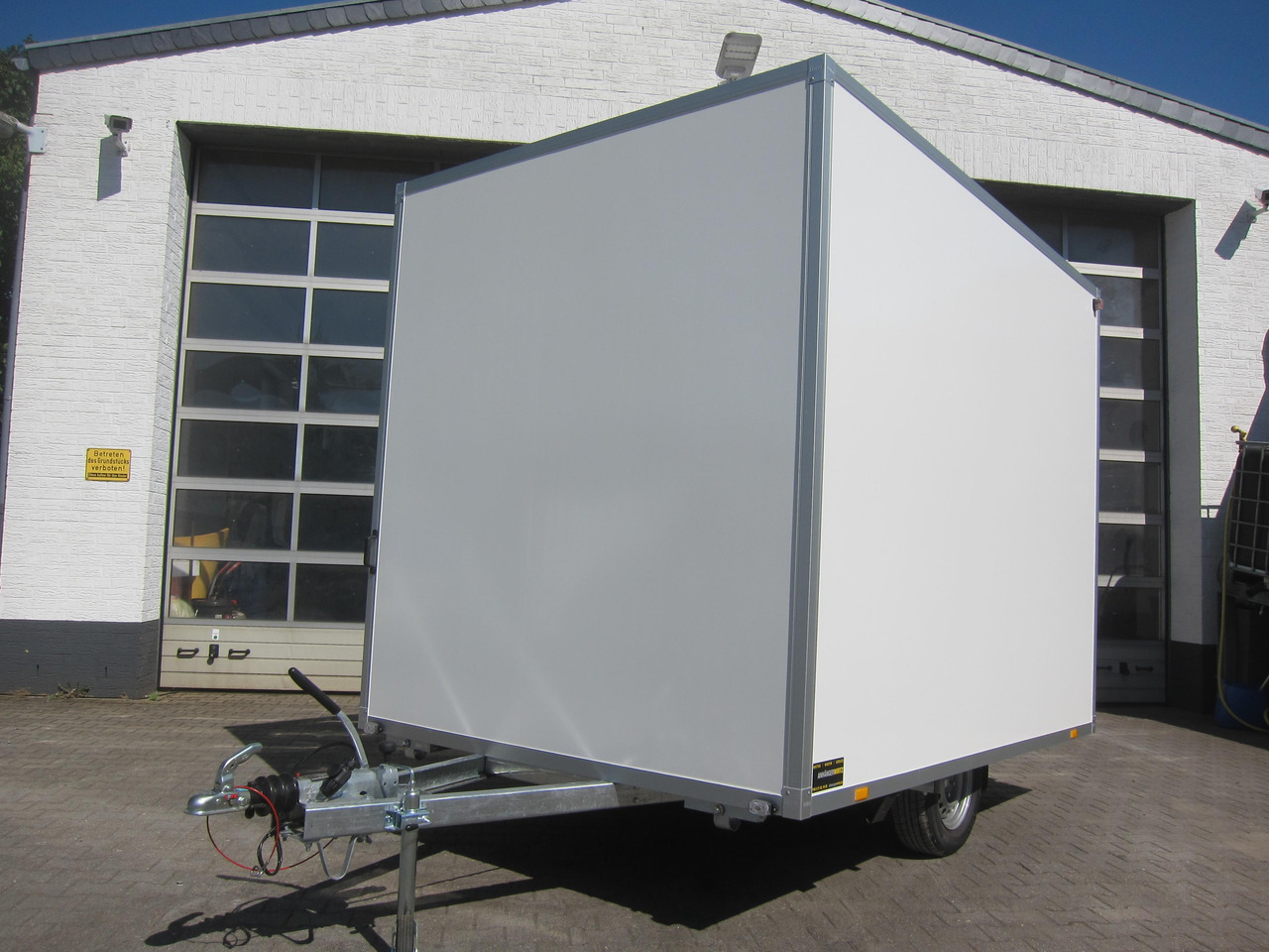 Verkaufsanhänger VKE 1330/206 300cm 1 Verkaufsklappe Multi Leerwagen Hecktür (M) 1300kg Ausstellung - Remorque magasin: photos 5 Verkaufsanhänger VKE 1330/206 300cm 1 Verkaufsklappe Multi Leerwagen Hecktür (M) 1300kg Ausstellung - Remorque magasin: photos 5