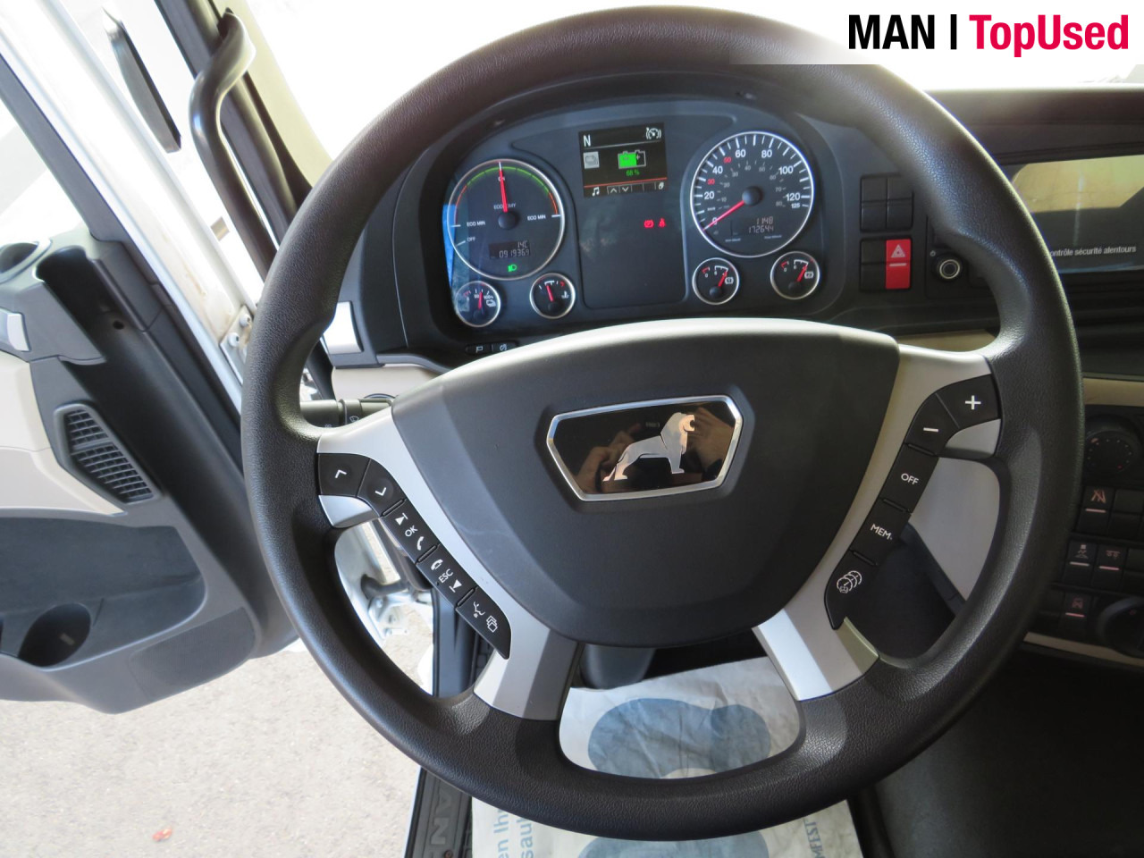 MAN eTGM 26.360 E 6X2-4 LL Kühlkoffer Klima Luftfeder - Camion frigorifique, Camion électrique: photos 4 MAN eTGM 26.360 E 6X2-4 LL Kühlkoffer Klima Luftfeder - Camion frigorifique, Camion électrique: photos 4