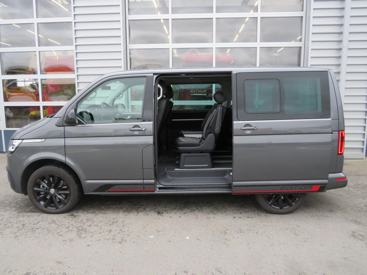 VOLKSWAGEN T6.1 Multivan Comfortline Edition Court Bluetooth - Voiture: photos 5 VOLKSWAGEN T6.1 Multivan Comfortline Edition Court Bluetooth - Voiture: photos 5