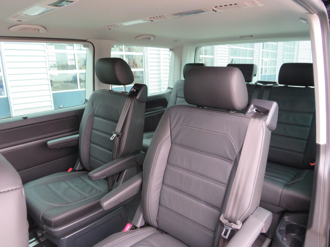 Voiture VOLKSWAGEN T6.1 Multivan Comfortline Edition Court Bluetooth: photos 6