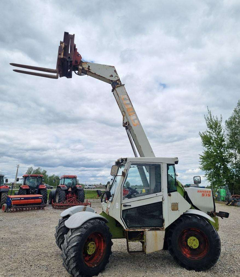 Claas Ranger 975 - Chariot télescopique: photos 1 Claas Ranger 975 - Chariot télescopique: photos 1