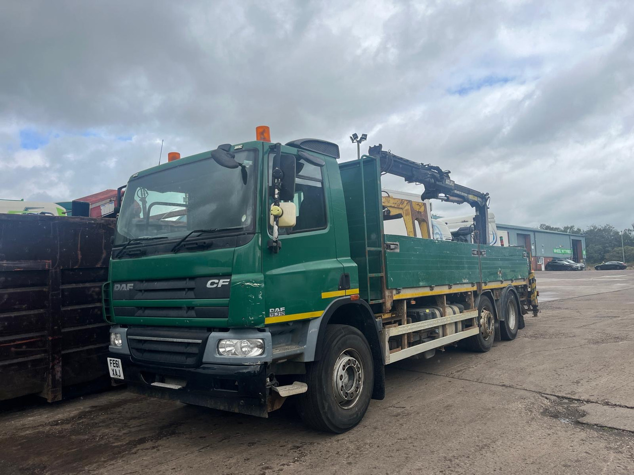 DAF CF 75 310 - Camion plateau, Camion grue: photos 2 DAF CF 75 310 - Camion plateau, Camion grue: photos 2