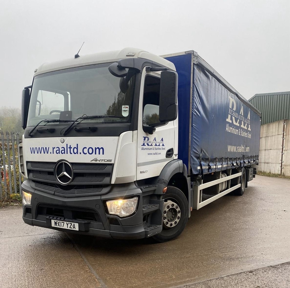 Mercedes 1827 - Camion à rideaux coulissants: photos 1 Mercedes 1827 - Camion à rideaux coulissants: photos 1