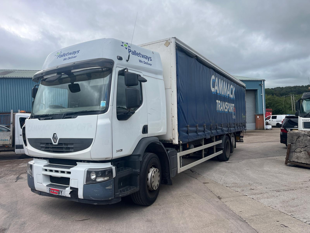 Renault Premium - Camion à rideaux coulissants: photos 1 Renault Premium - Camion à rideaux coulissants: photos 1